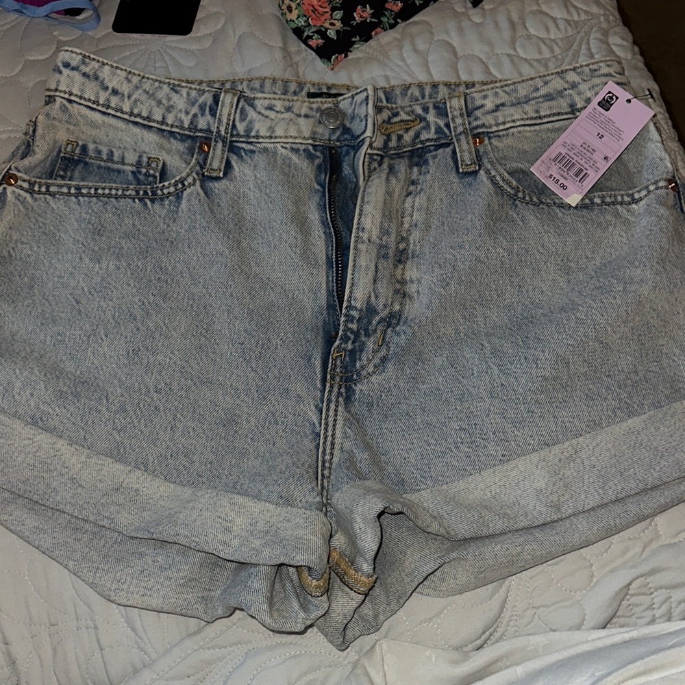 Wild Fable Light Gray Boyfriend Jeans